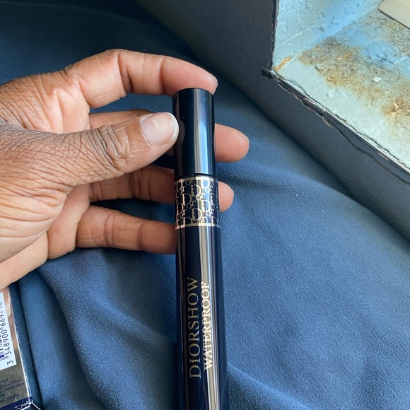 Dior show Waterproof Volumizing Mascara - Picture 3 of 7